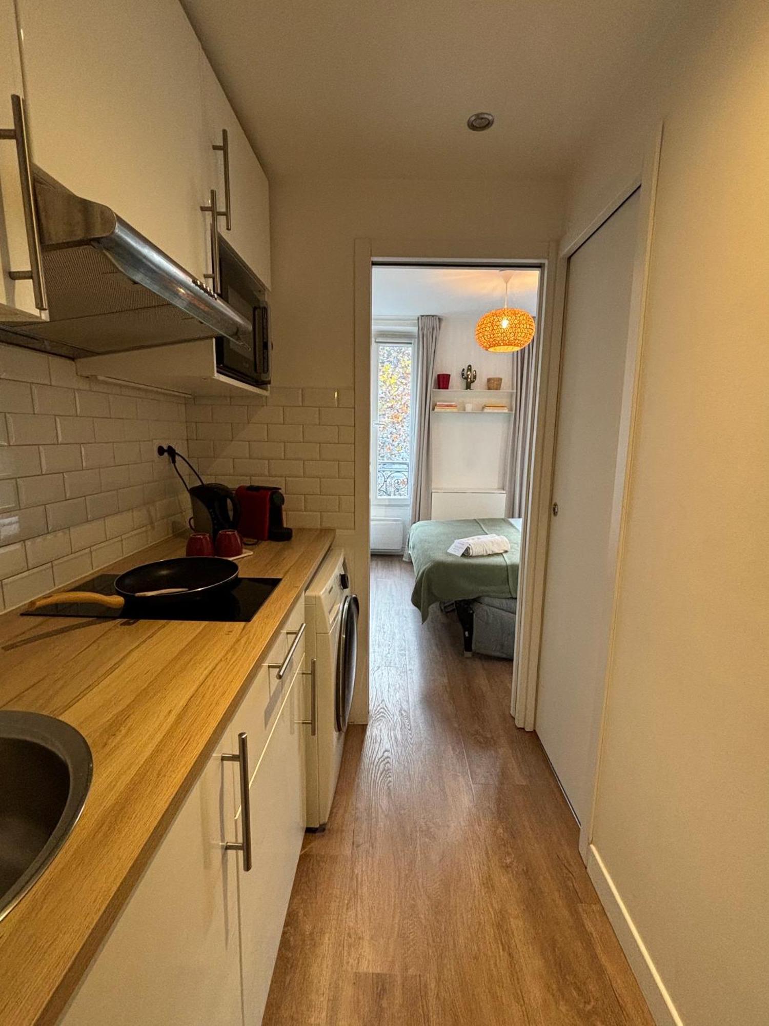 Clichy Studio Getaway - C70 ปารีส ภายนอก รูปภาพ